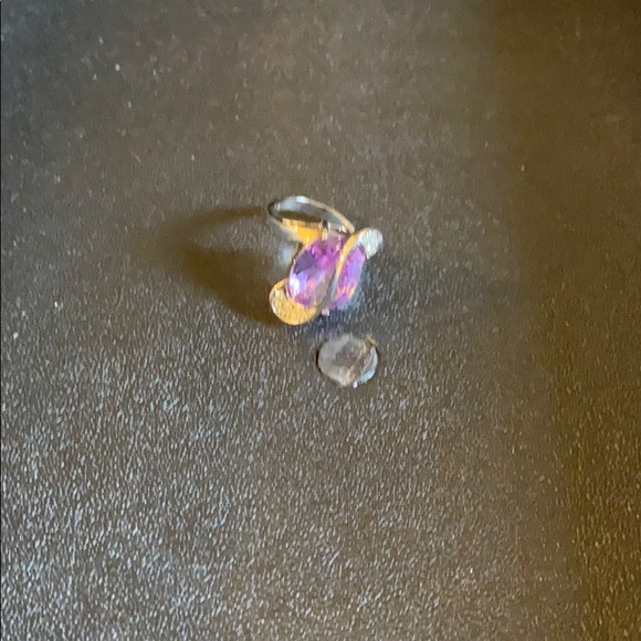 Ring - Picture 1 of 3